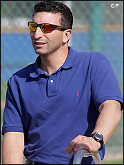 Illustration for article titled Who'll Be The First Baseball General Manager To Get Publicly Smeared?